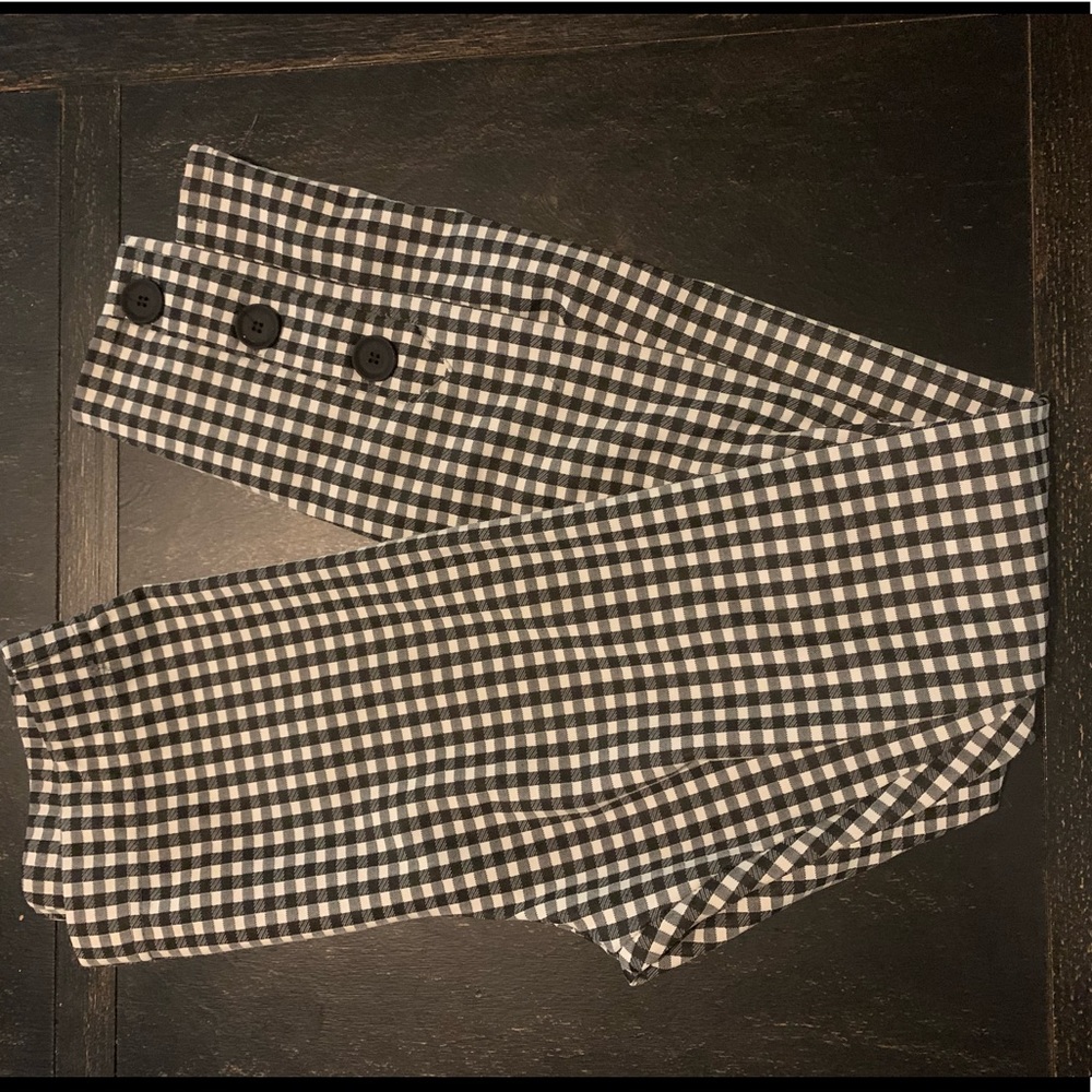 Plaid jegging style pants!